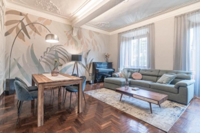 5 min Historic Center Luxury White Lotus Mansion Como